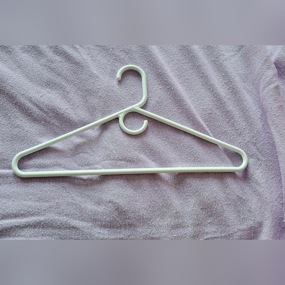 Plastic and Velvet Non-Slip Hangers (25-Pack) - On Sale - Bed Bath & Beyond  - 36530706